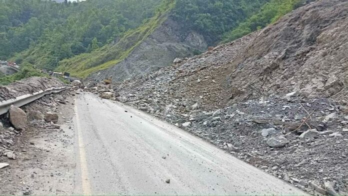 Muglin-Narayangadh-road